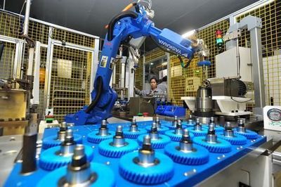 机器换人浪潮下的重庆产业工人转型之路